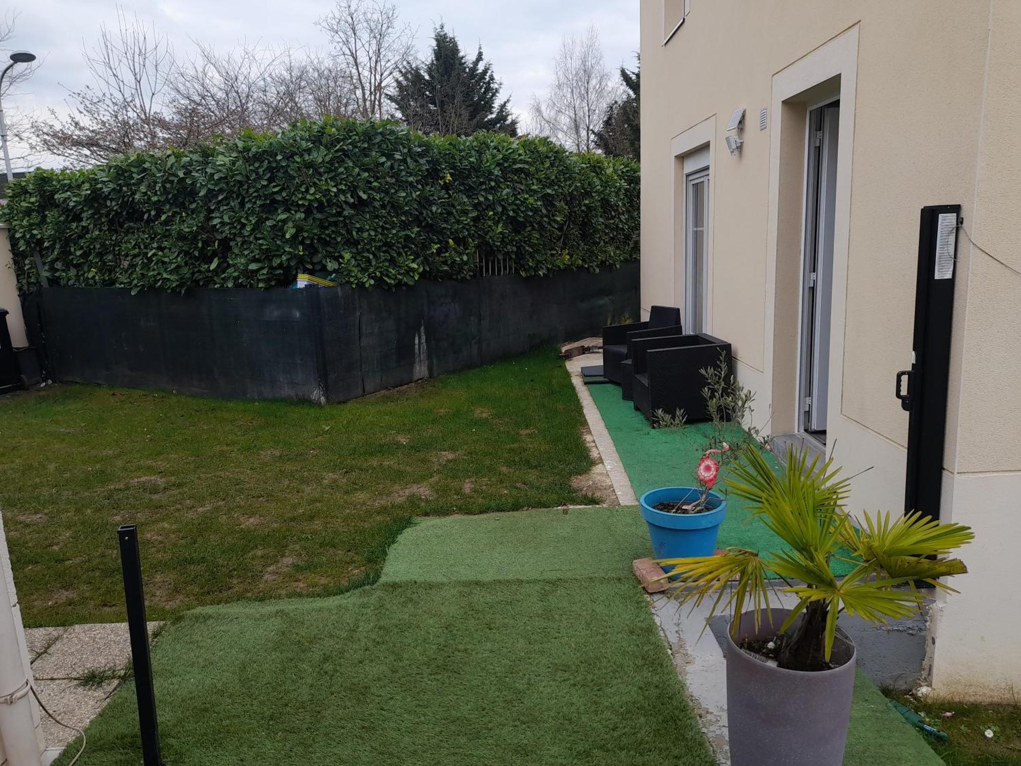 Family House Villa Beauvais Exterior photo